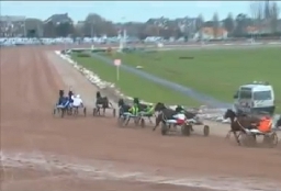 découvrez l'histoire fascinante de l'hippodrome de cabourg et ses nombreuses activités pour toute la famille, entre courses hippiques et événements culturels.