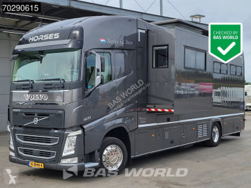 découvrez les prix des camions chevaux adaptés à tous vos besoins de transport équin. comparez les tarifs et trouvez le camion idéal pour vos chevaux.